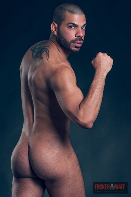 Hugo Arenas nude photos