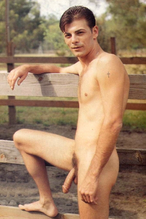 Bret Summers Inches Magazine