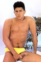Roberto Arias at Gay Empire