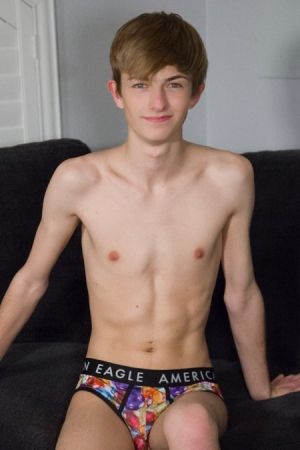 Aaron Roberts 8teenBoy