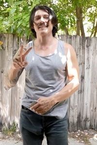 Andy Mendoza Bait Bus